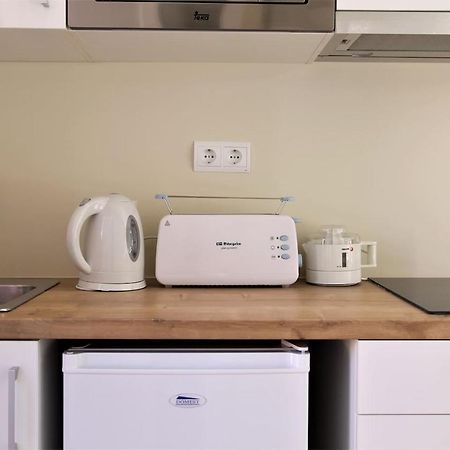 Petit Bijou - Beach Apartment III カステルデフェルス エクステリア 写真