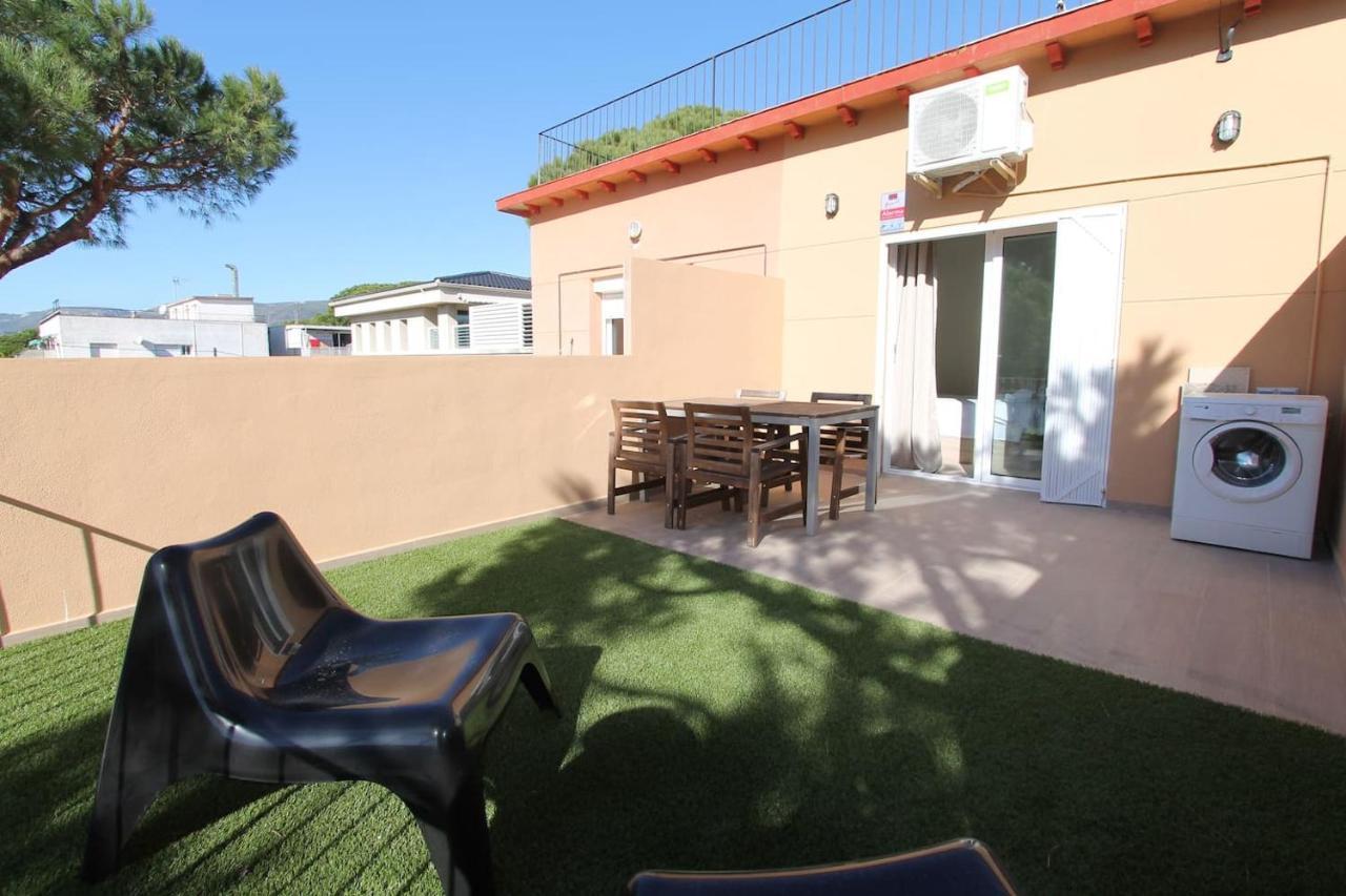 Petit Bijou - Beach Apartment III カステルデフェルス エクステリア 写真