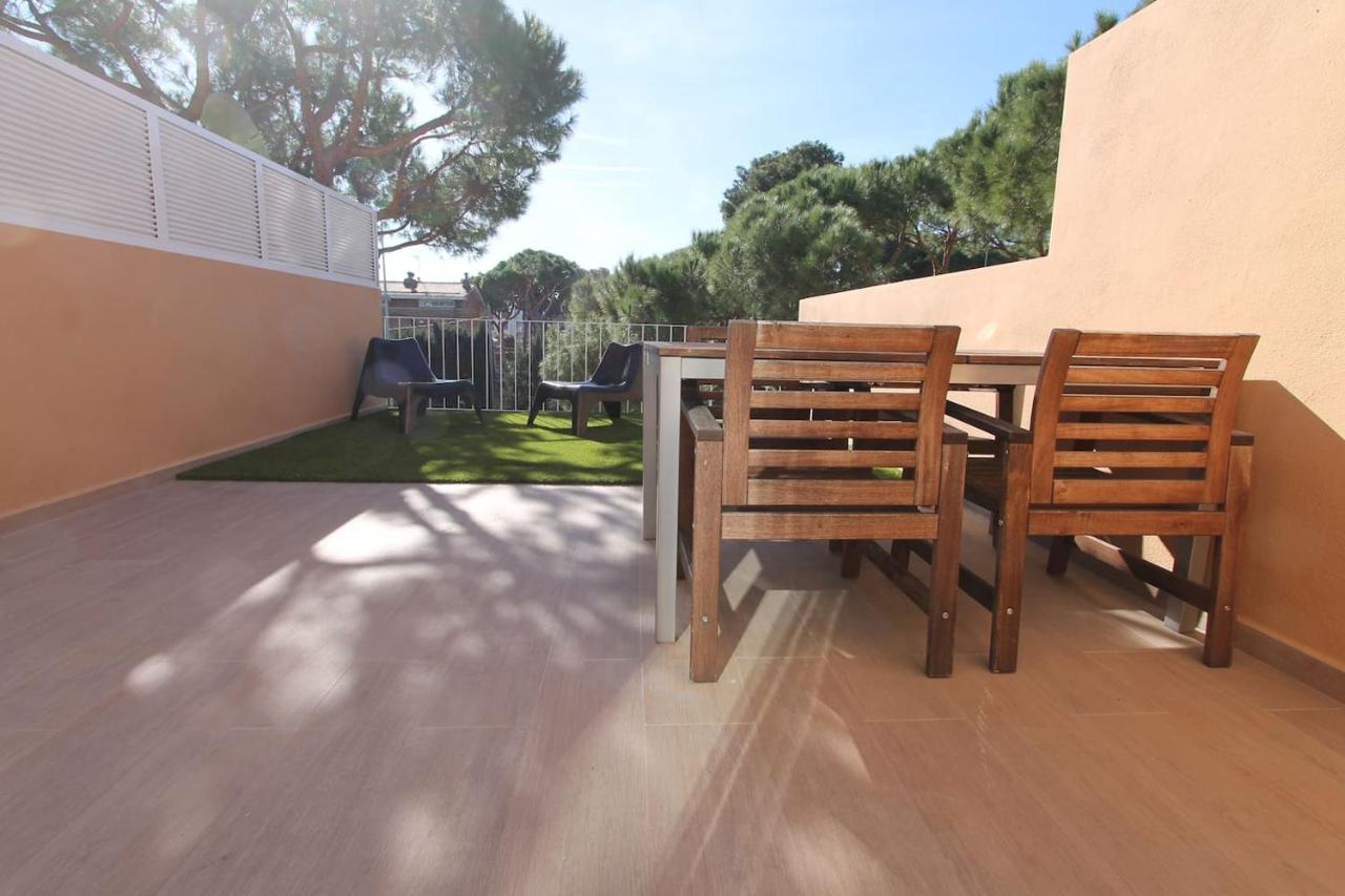 Petit Bijou - Beach Apartment III カステルデフェルス エクステリア 写真