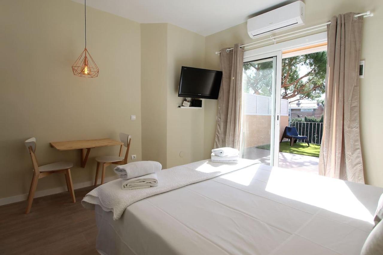 Petit Bijou - Beach Apartment III カステルデフェルス エクステリア 写真